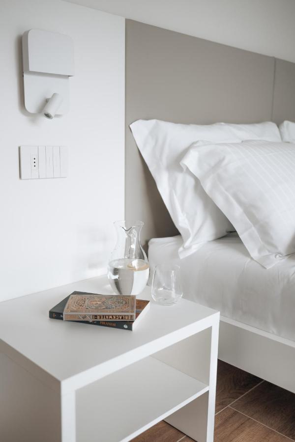 Sea Breeze Aparthotel Каорле Екстериор снимка