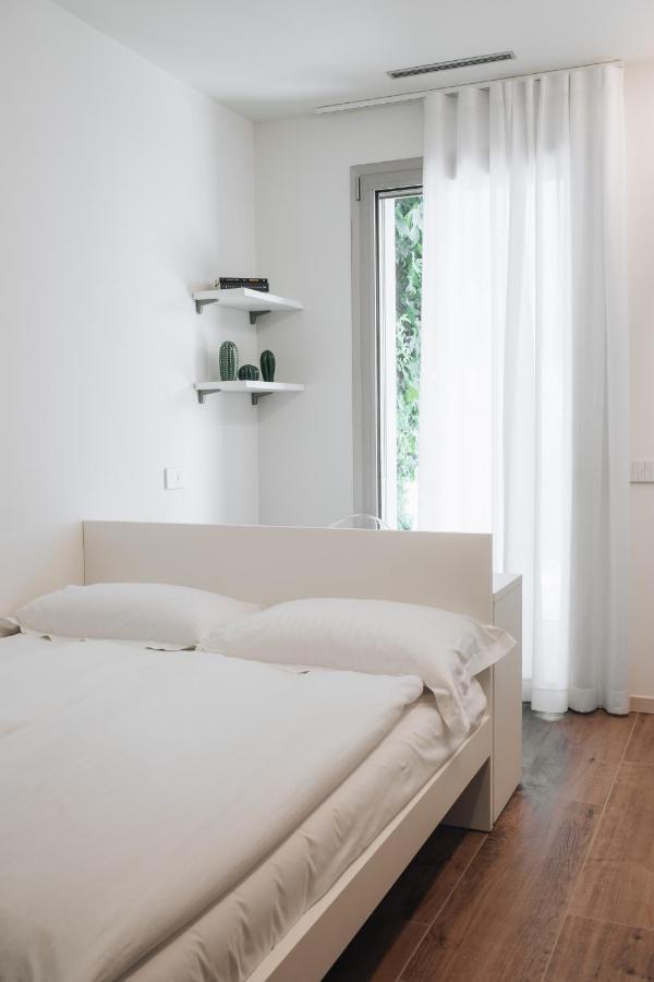 Sea Breeze Aparthotel Каорле Екстериор снимка