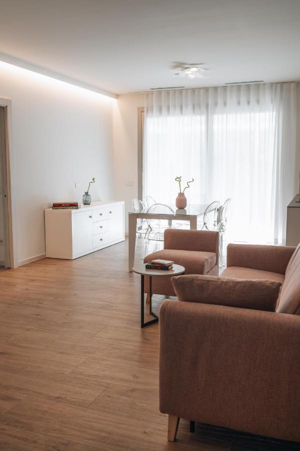 Sea Breeze Aparthotel Каорле Екстериор снимка