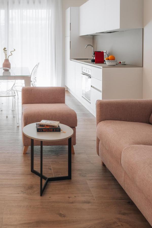Sea Breeze Aparthotel Каорле Екстериор снимка
