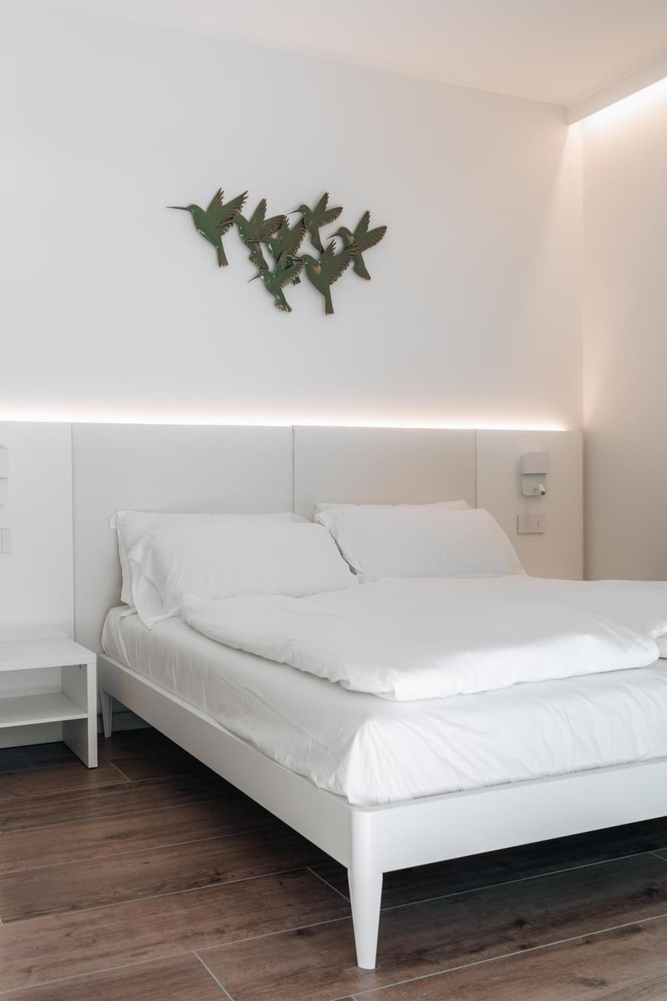 Sea Breeze Aparthotel Каорле Екстериор снимка
